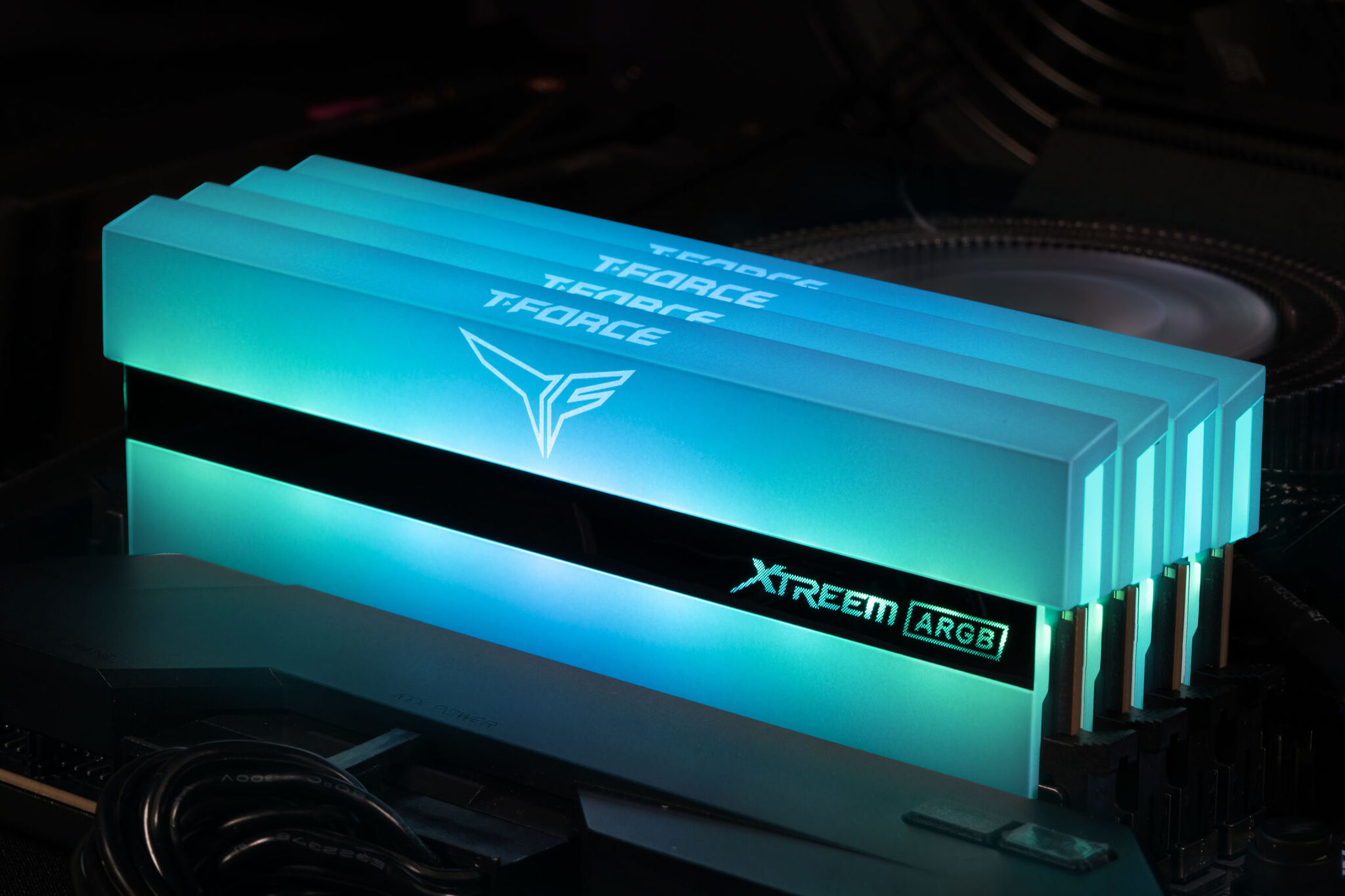 XTREEM ARGB DDR4 WHITE