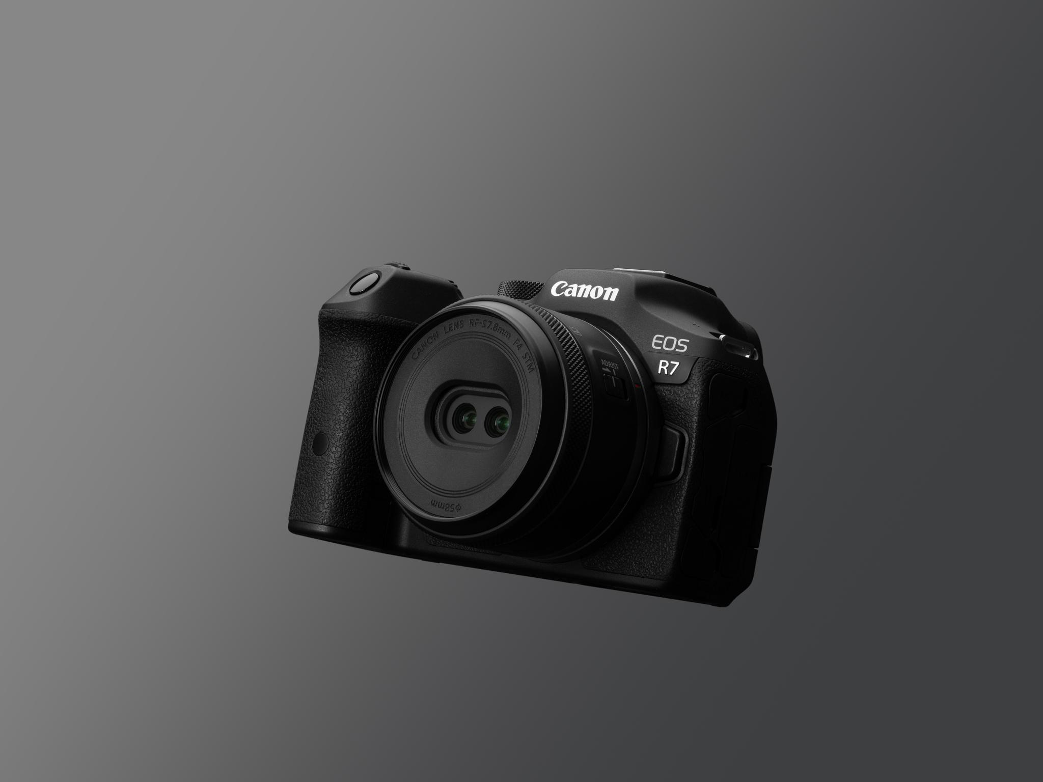 RF-S7.8mm F4 STM DUAL