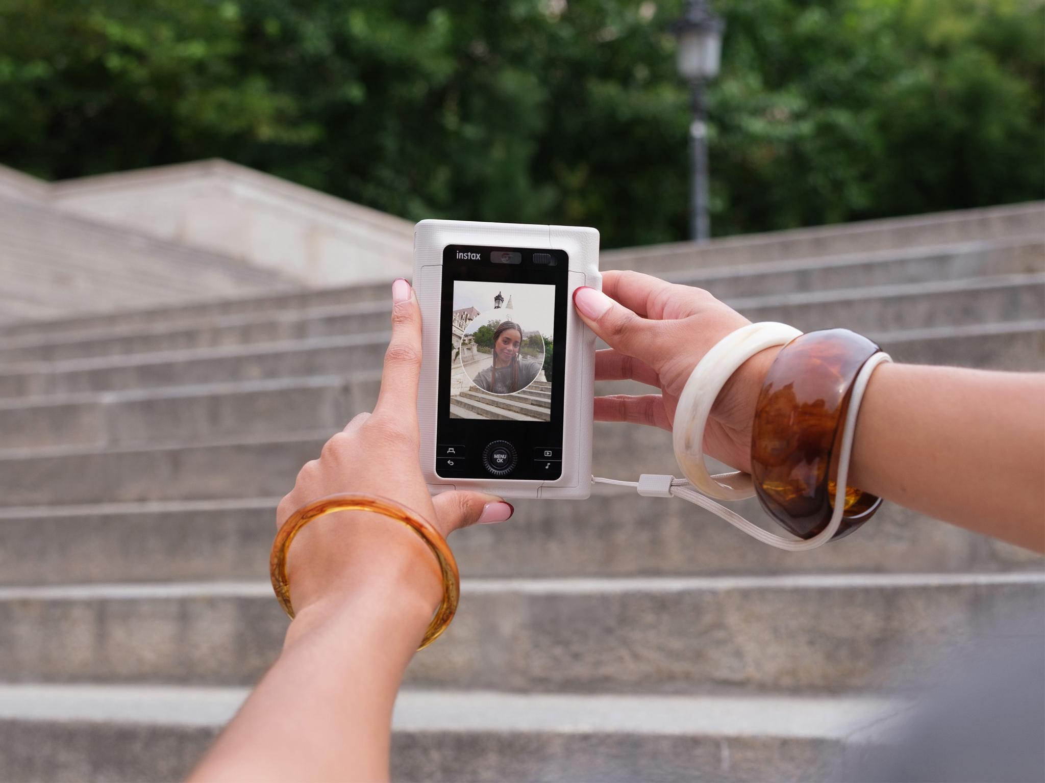 instax mini LiPlay+™