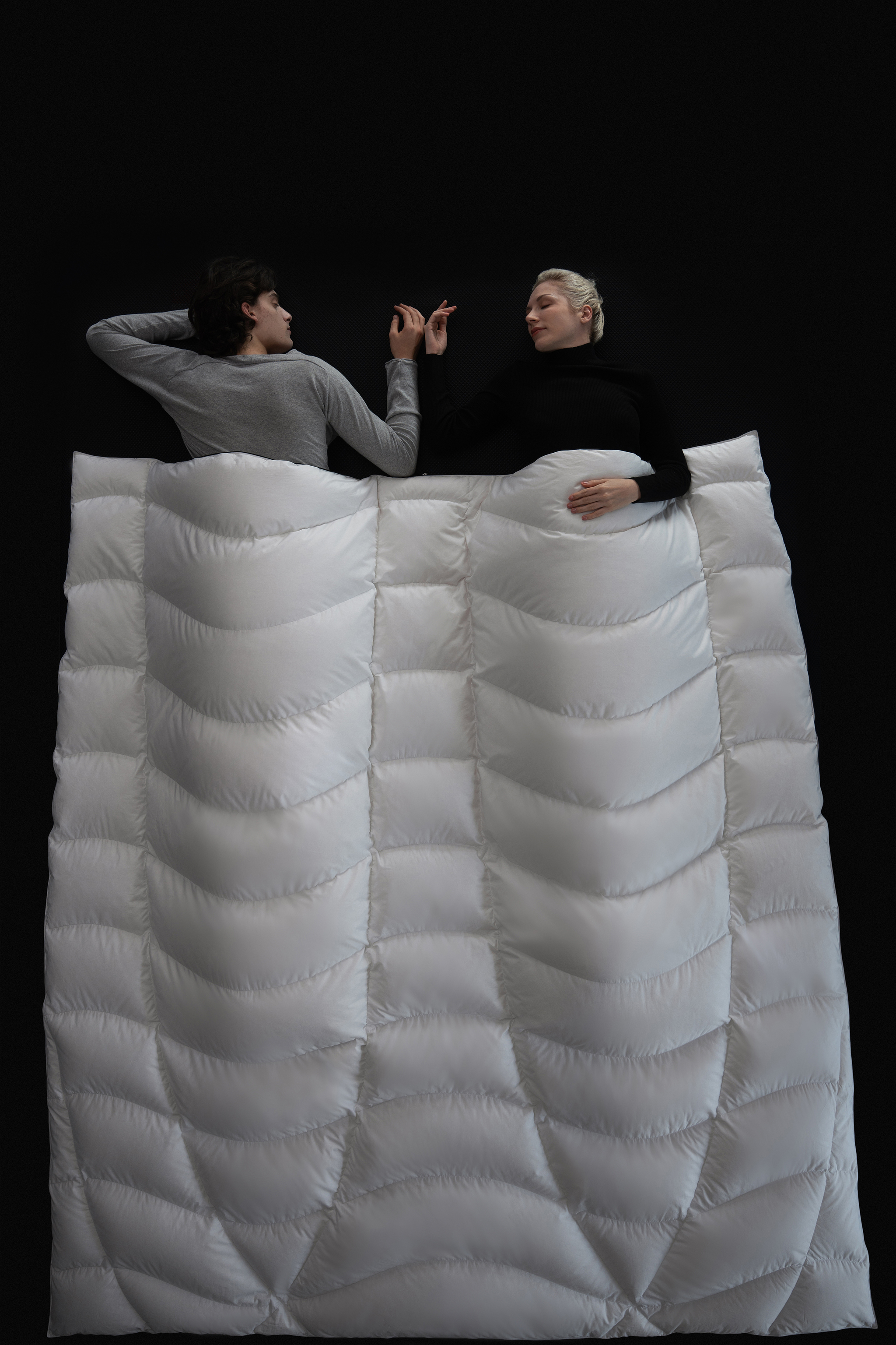 One-double temperature zoning goose down quilt