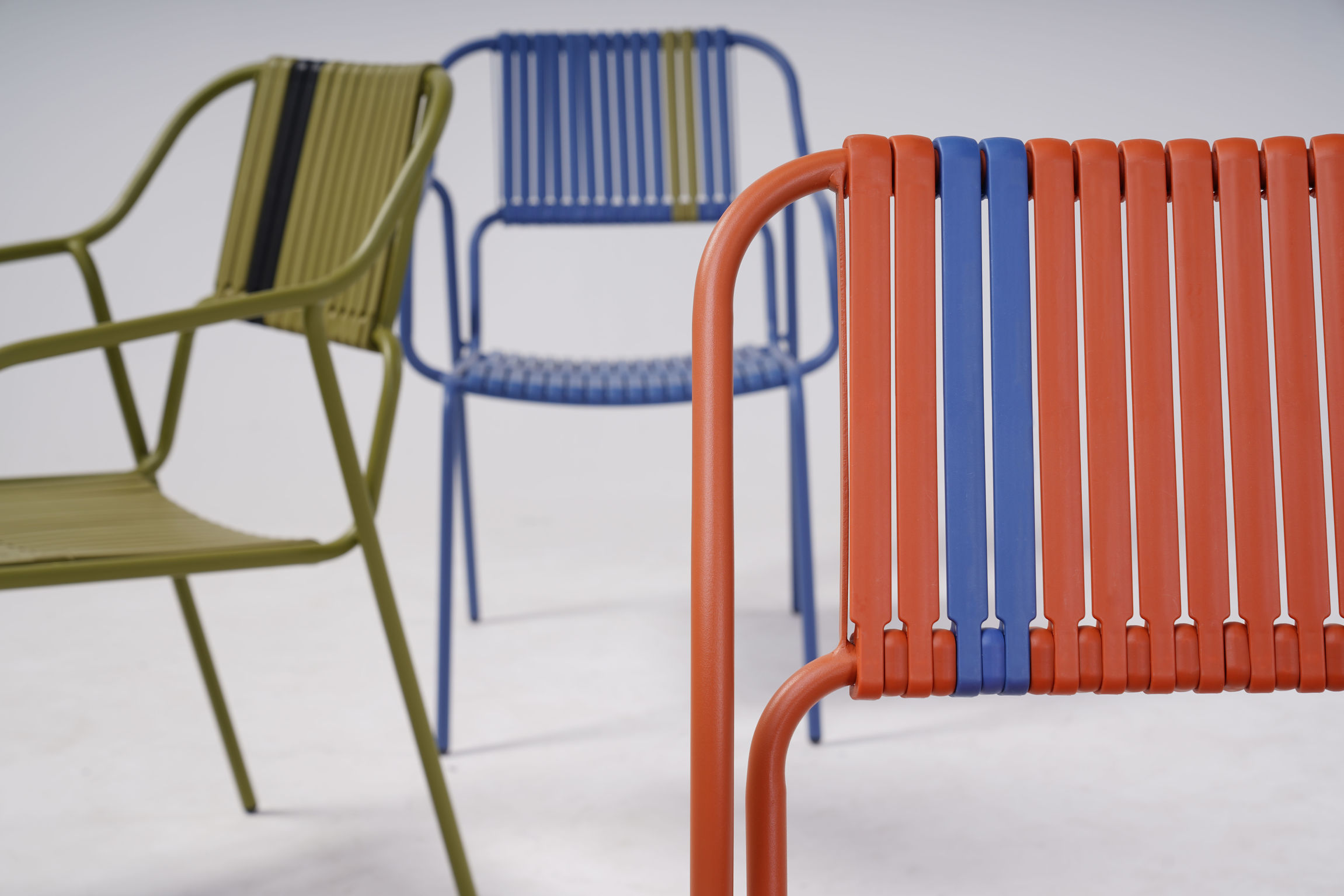 “KADA” Plastic strip chair series