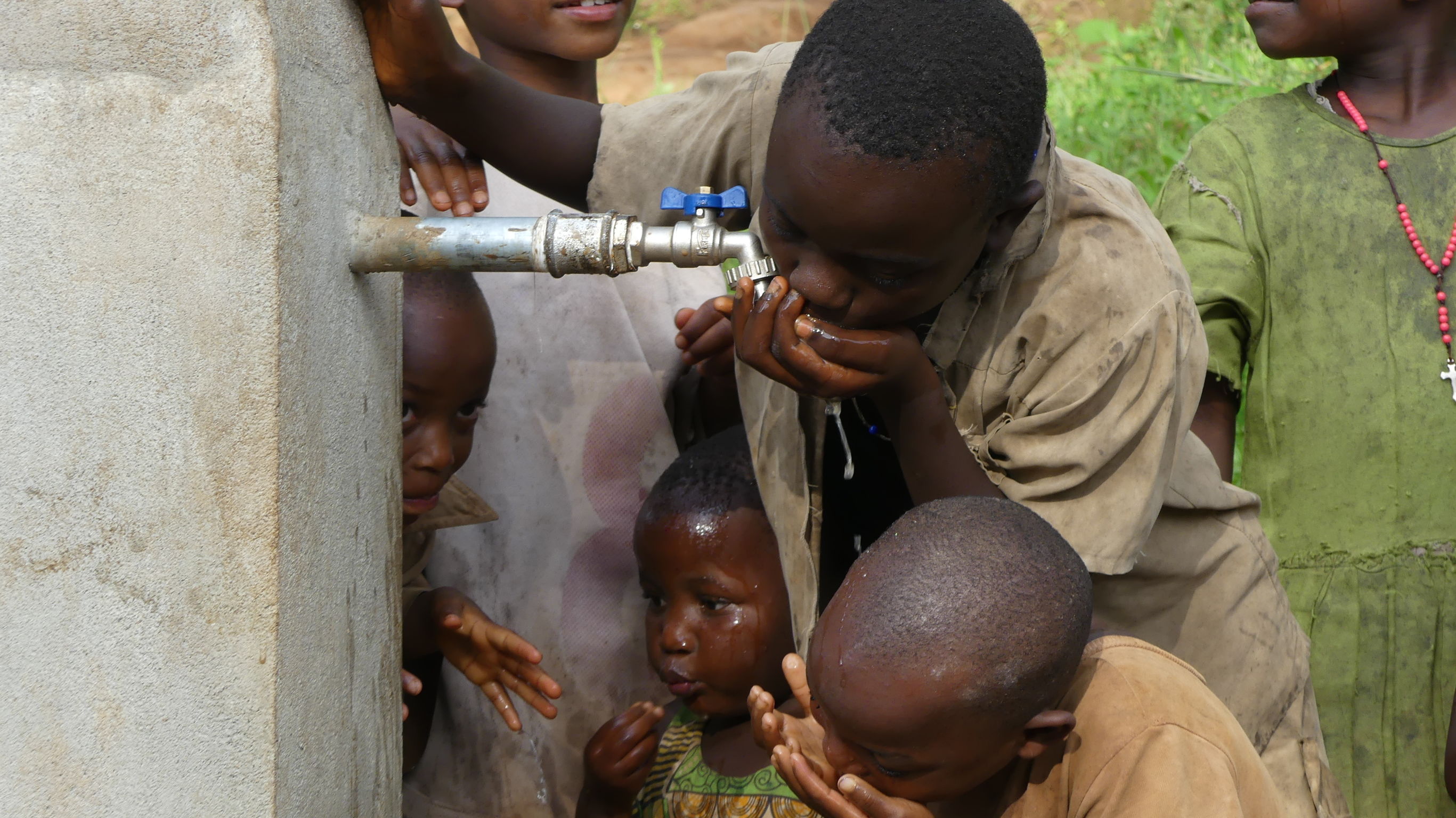 EAU SOURCE DE VIE ET DEVELOPPEMENT