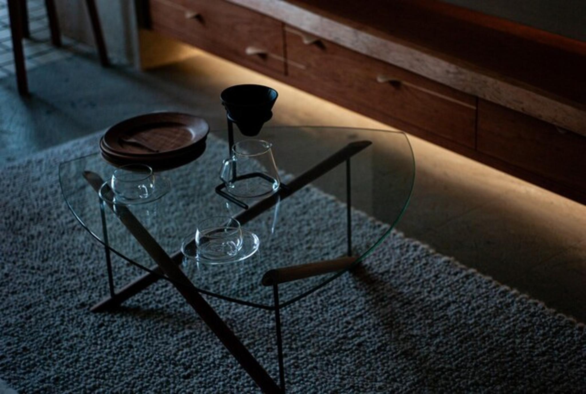 glass low table-02