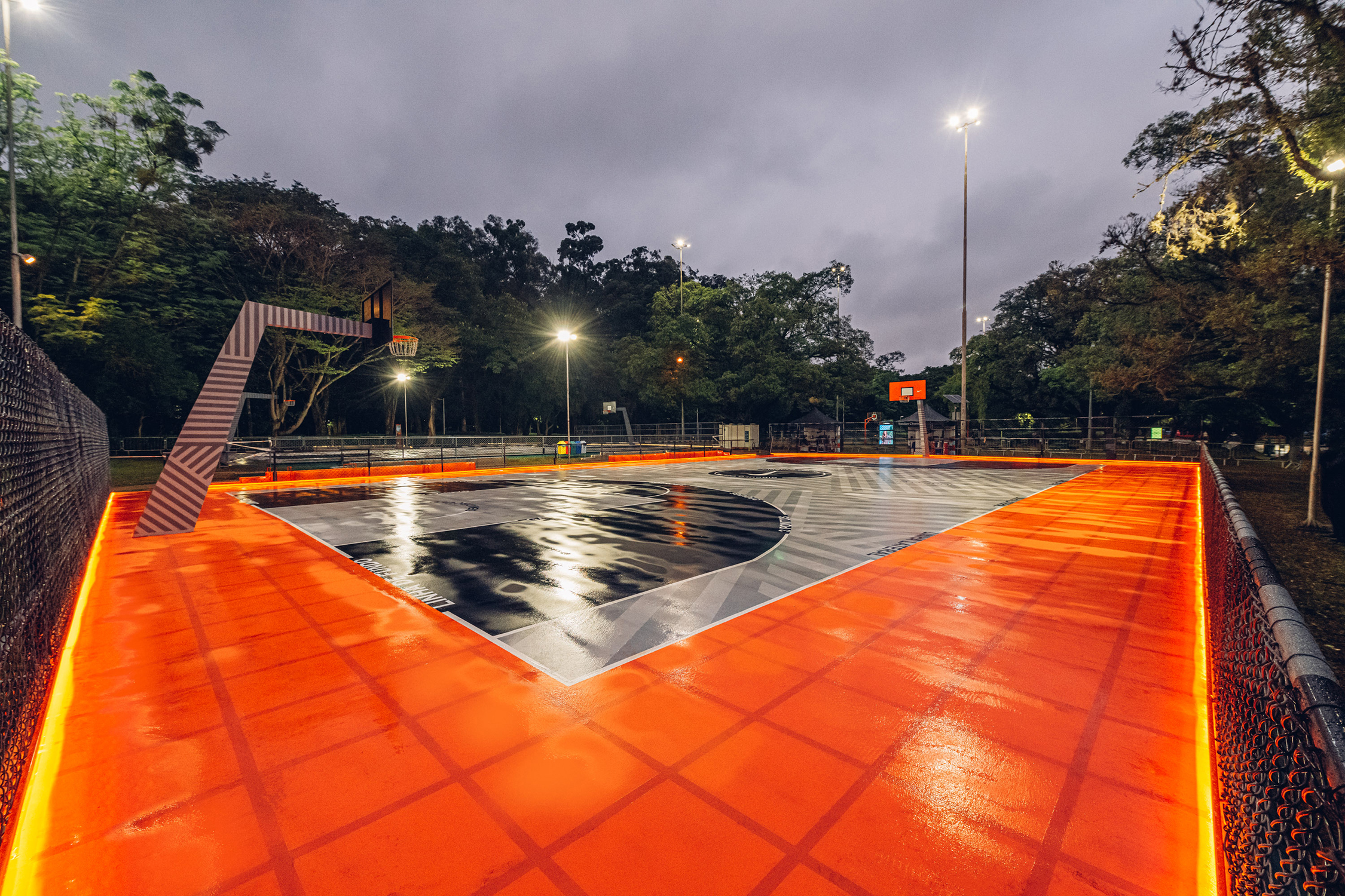 Nike Ibira - When the Urban Art meets sports court