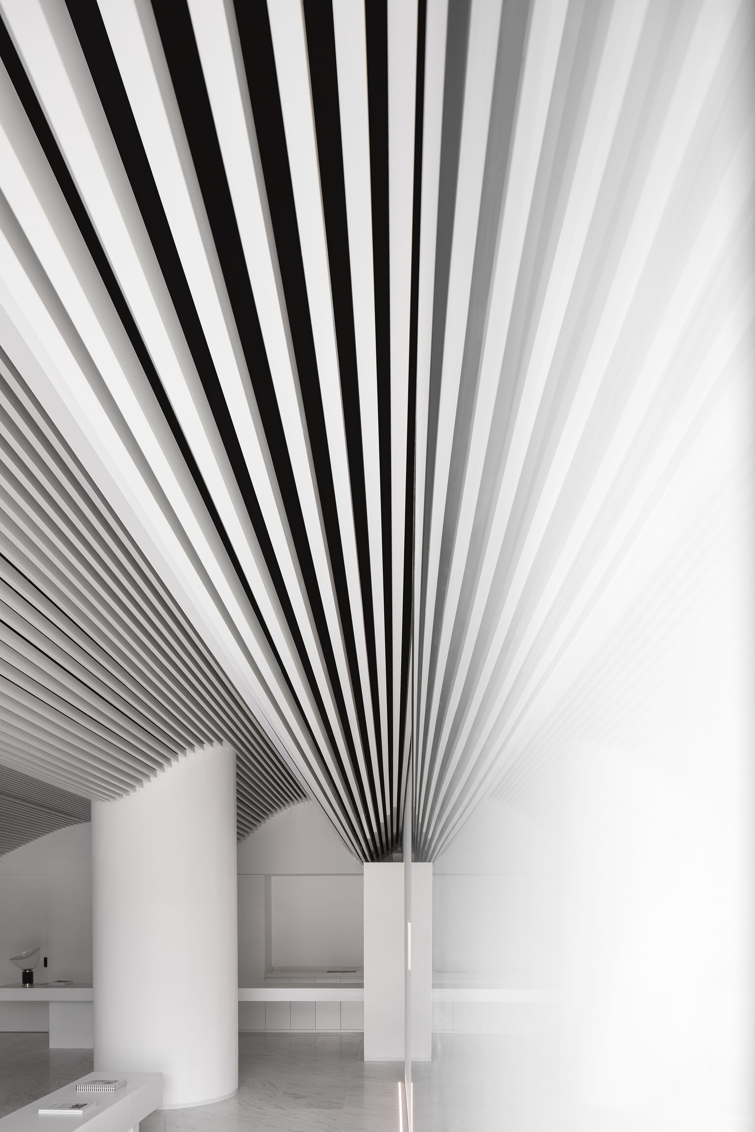Runxuan Textile Office - A Curvilinear Building