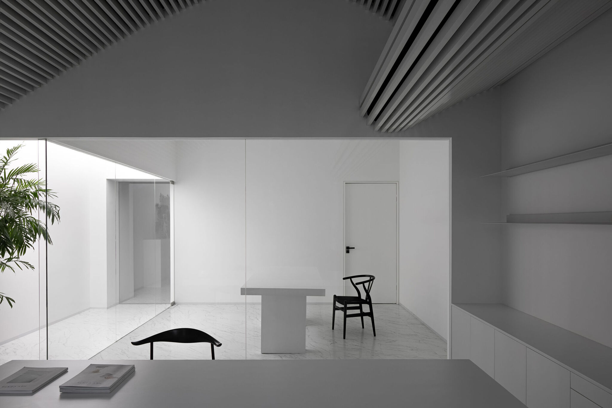 Runxuan Textile Office - A Curvilinear Building