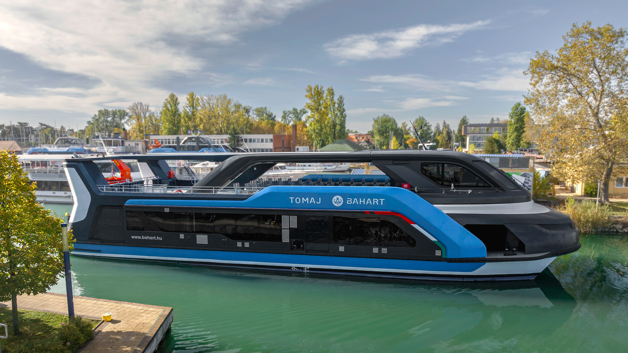 Bahart ships for Lake Balaton