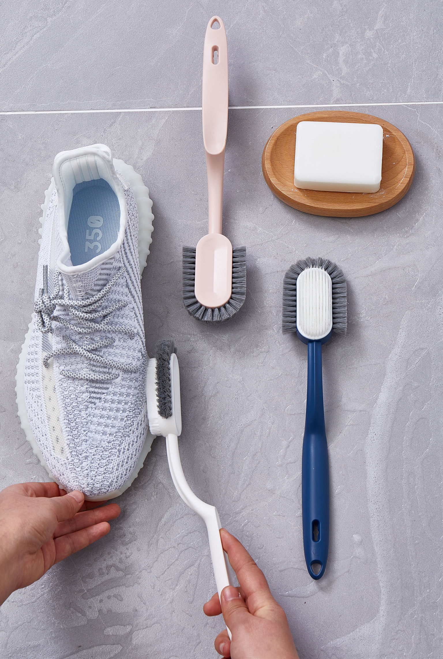 U-shaped soft-bristle shoe brush