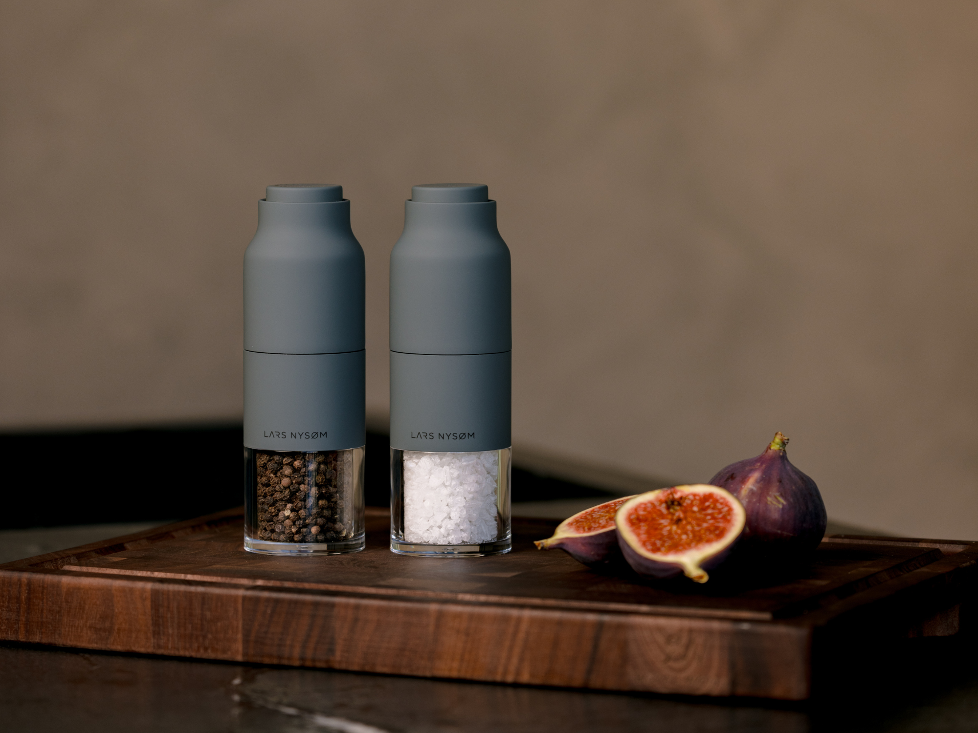 Omvend - Salt & Pepper Grinder Set