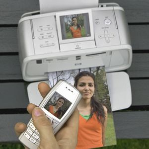 【お話し中】 新品　HP  photosmart  475   コンパクトフォトプリンター Amazon.co.jp: HP コンパクトフォトプリンタ Photosmart 475 Q7011C
