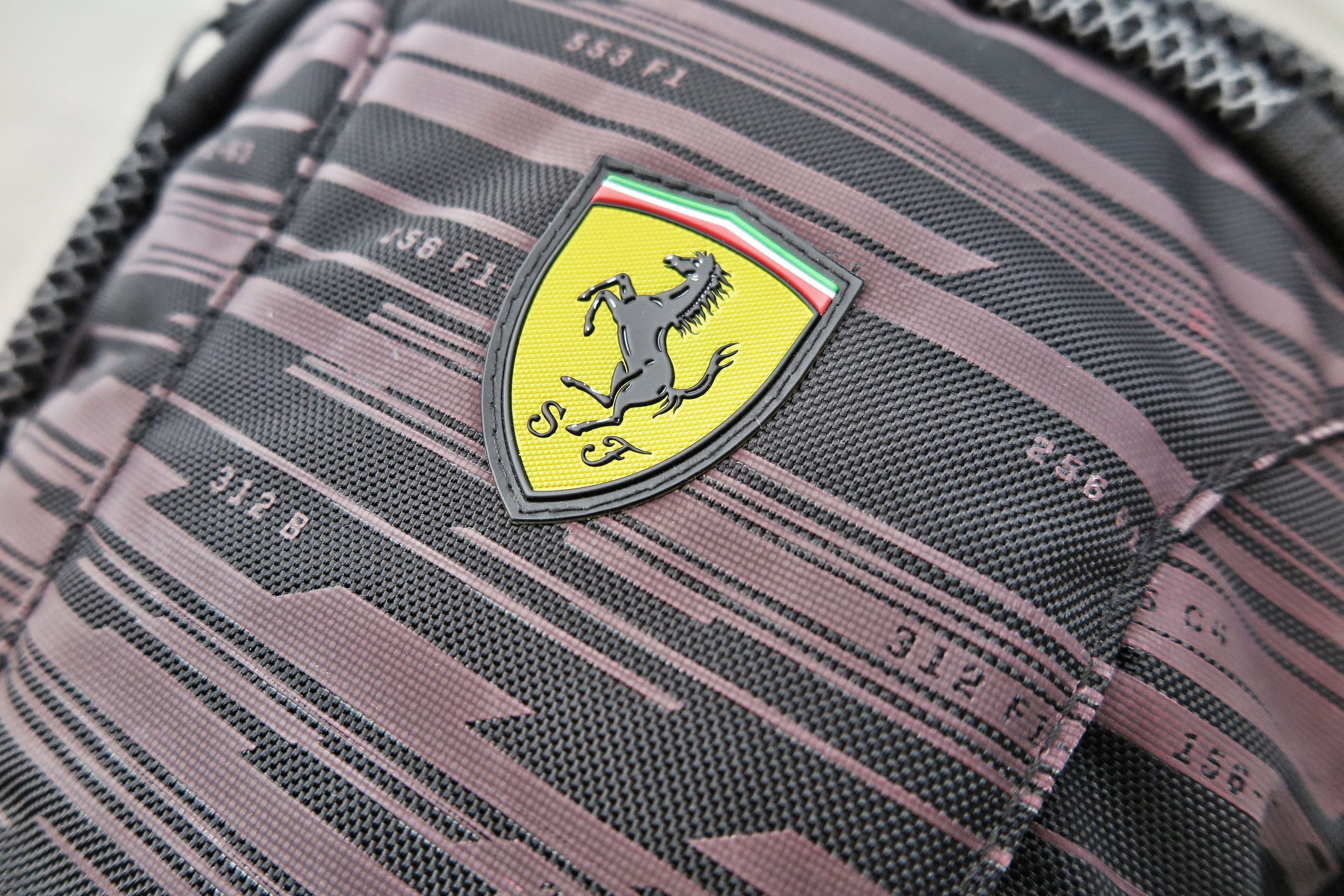 Puma ferrari 2025 transform backpack