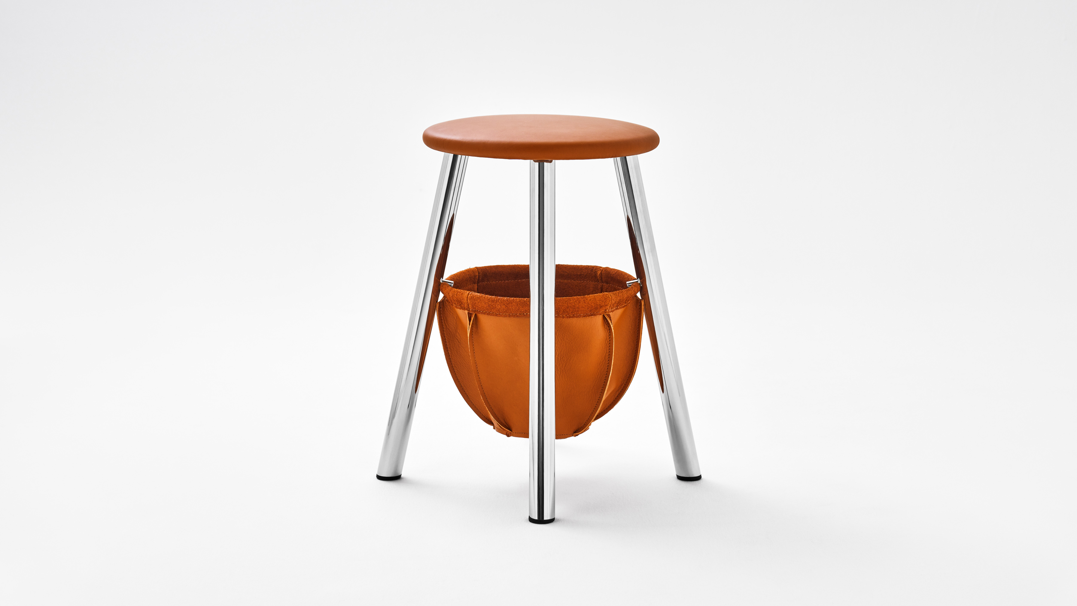 KON – Ideal small stools for entrances