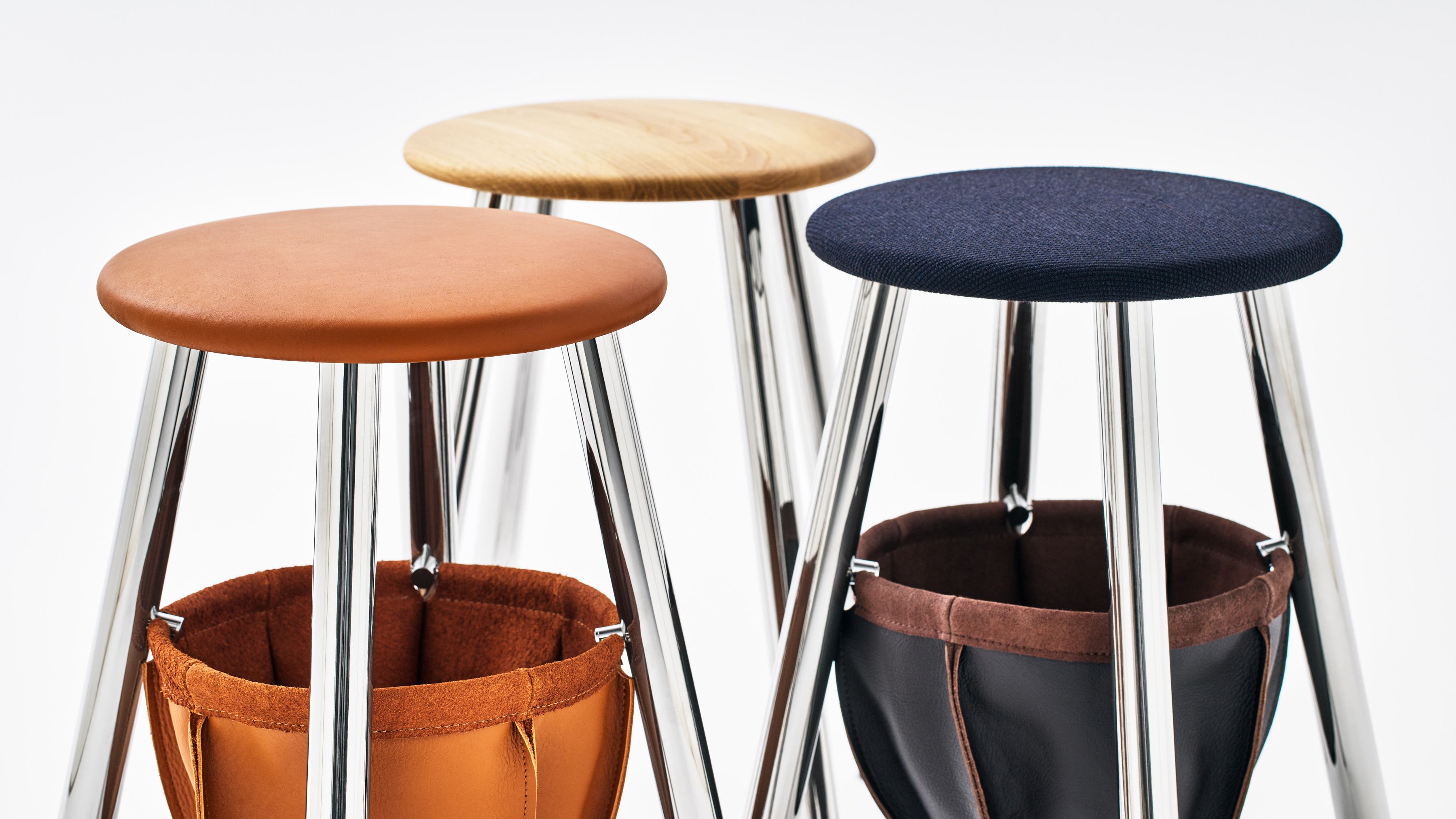 KON – Ideal small stools for entrances