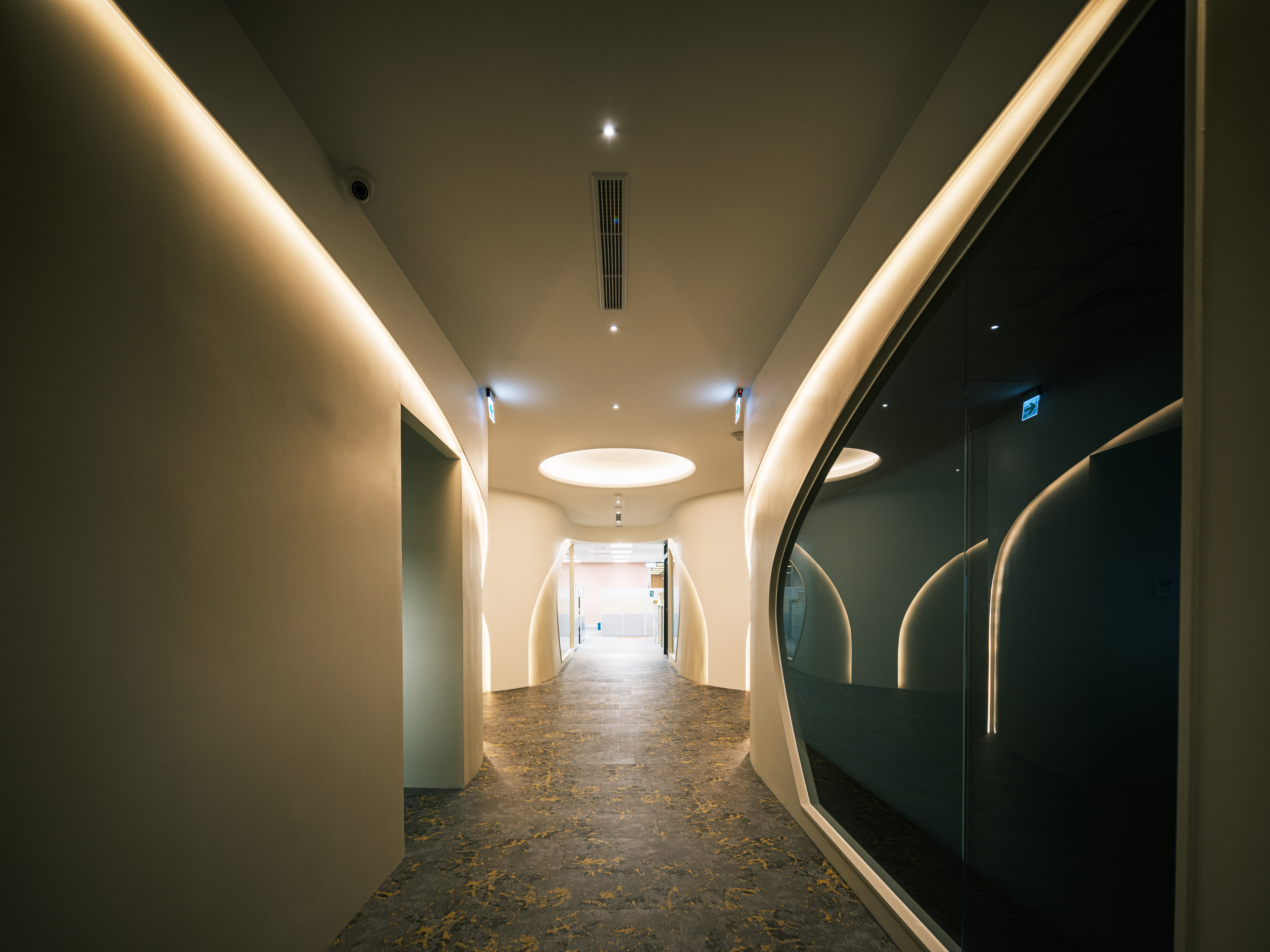 104 Group Headquarter Office Design
