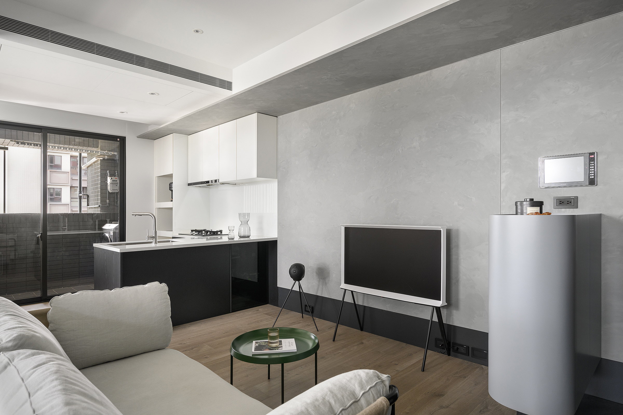 Sumizome : A Dwelling in Shades of Ink