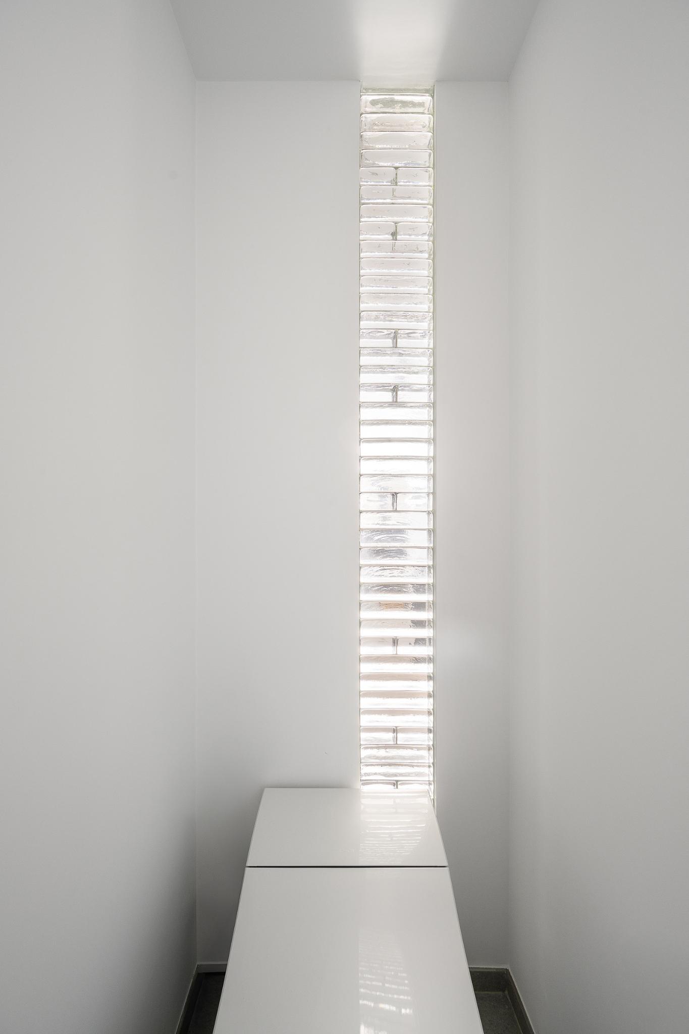 Sumizome : A Dwelling in Shades of Ink