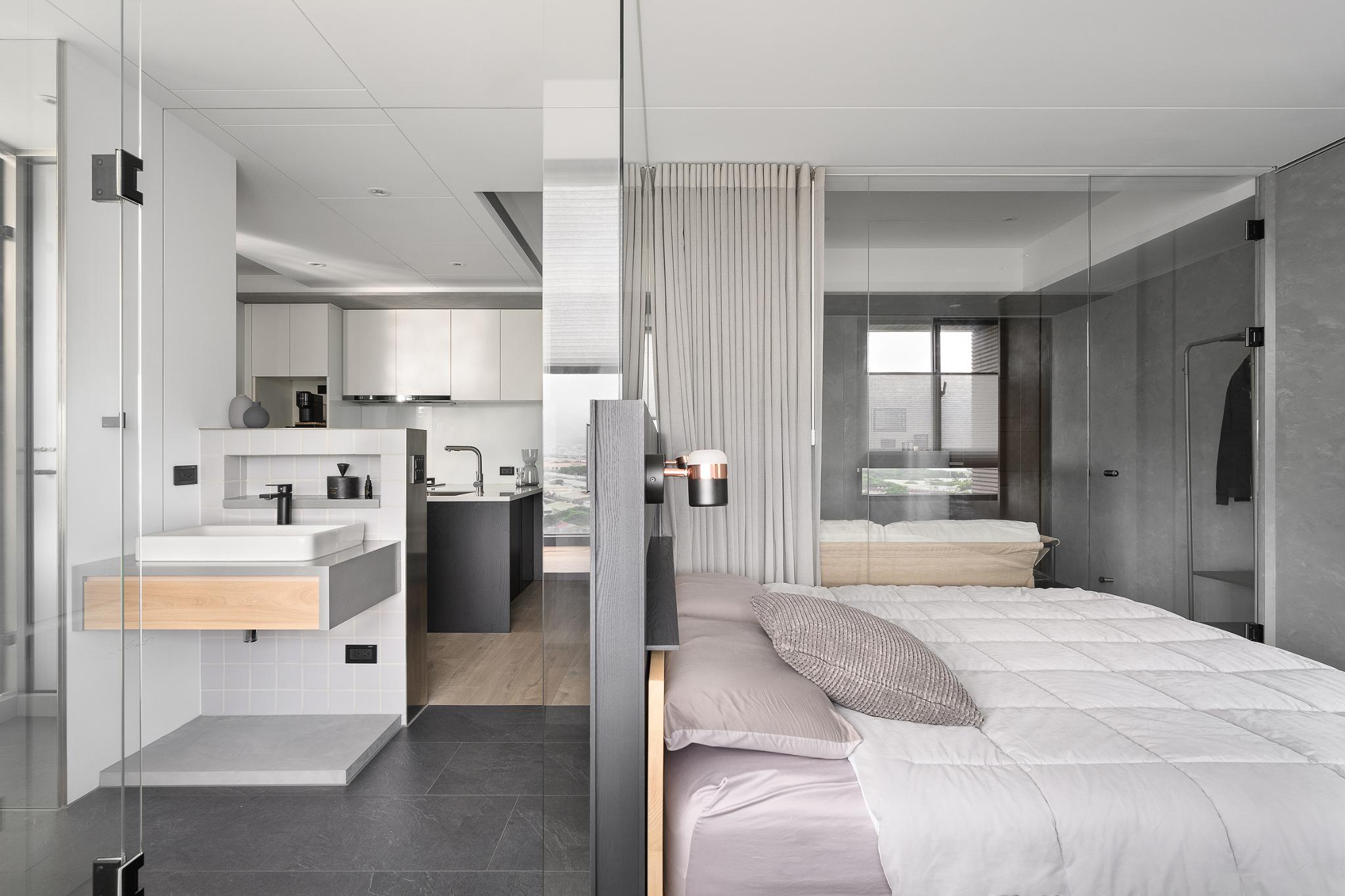 Sumizome : A Dwelling in Shades of Ink