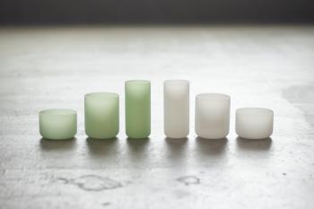 milk glass HAKU